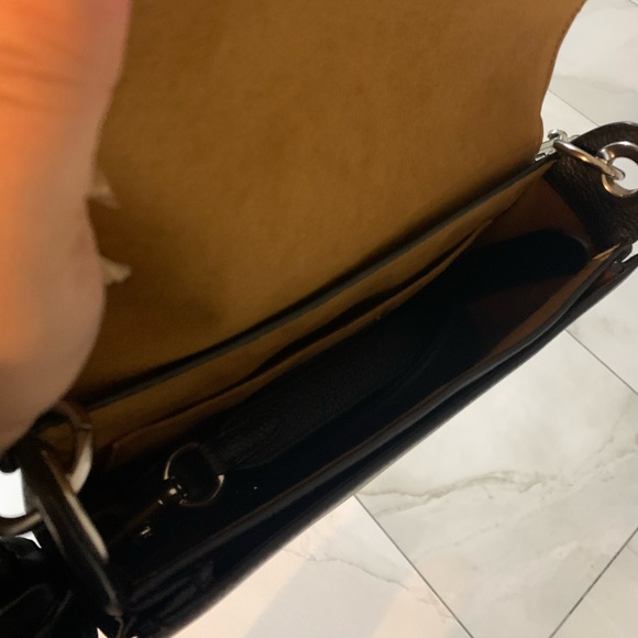 Coach purse with crossbody strap - Picture 4 of 9